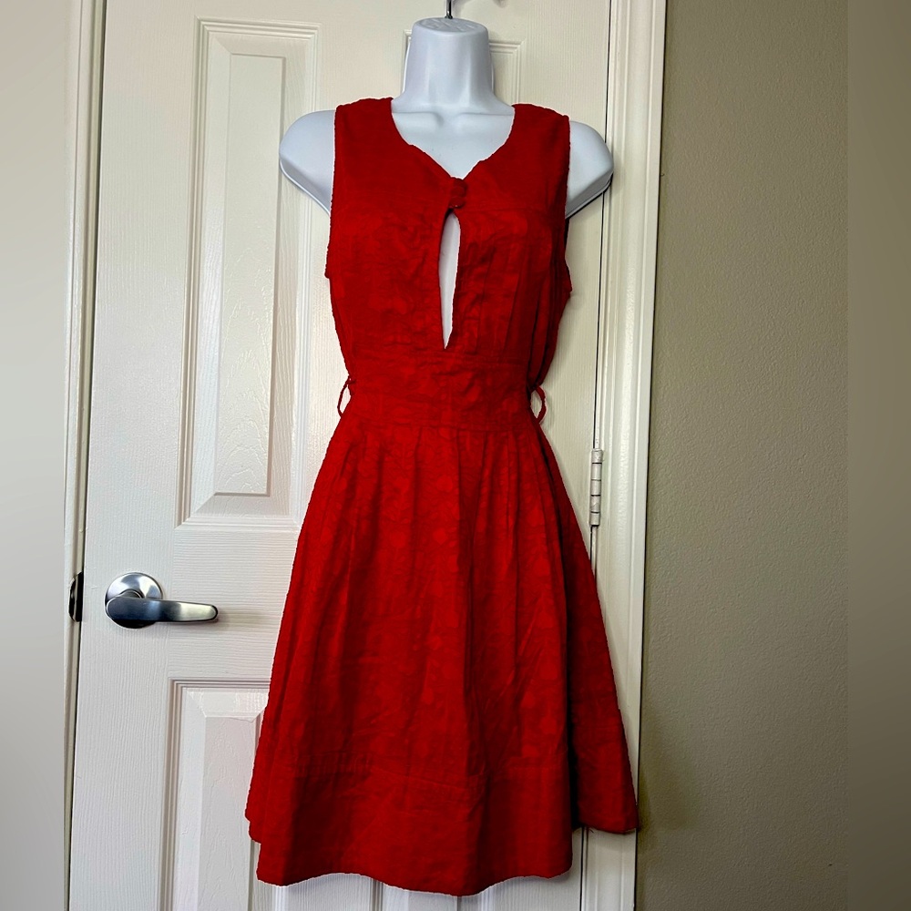 Marc Jacobs Red Sleeveless Dress Button front sleeveless Size medium